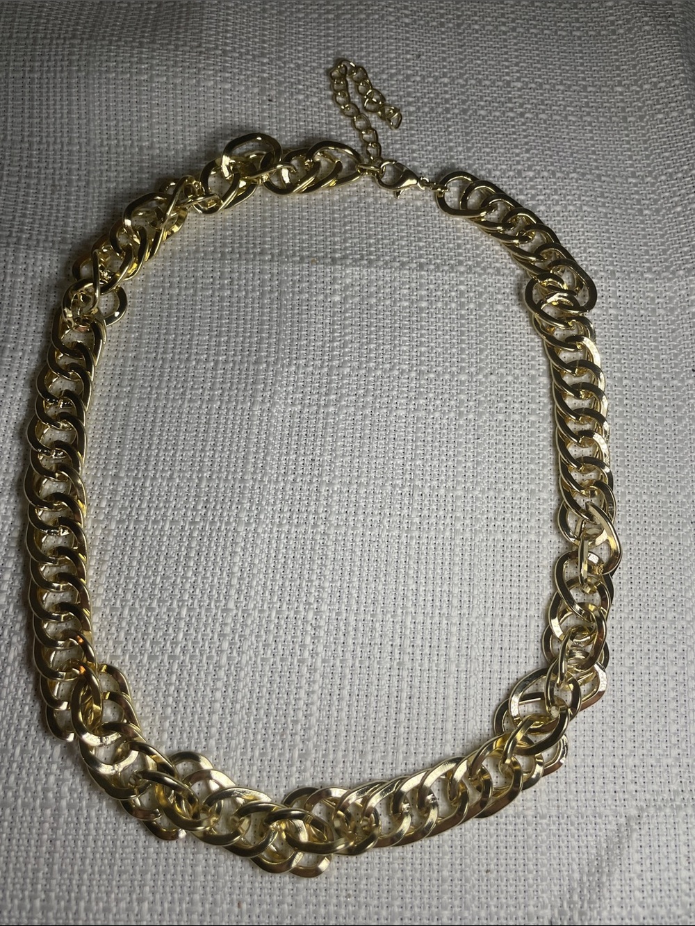 Unique Vintage Shiny Gold Link Necklace